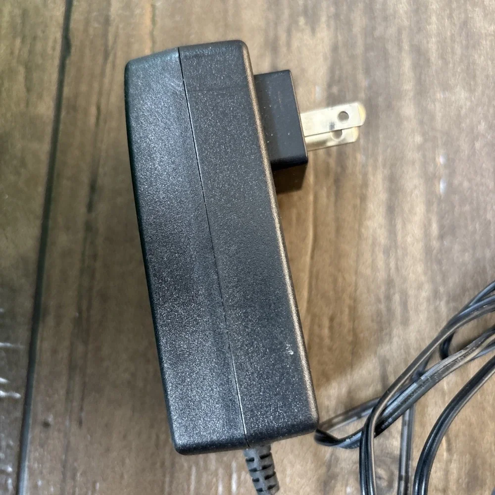 Genuine Insignia NSA45EU-180250 AC Adapter Power Cord Supply Charger Original